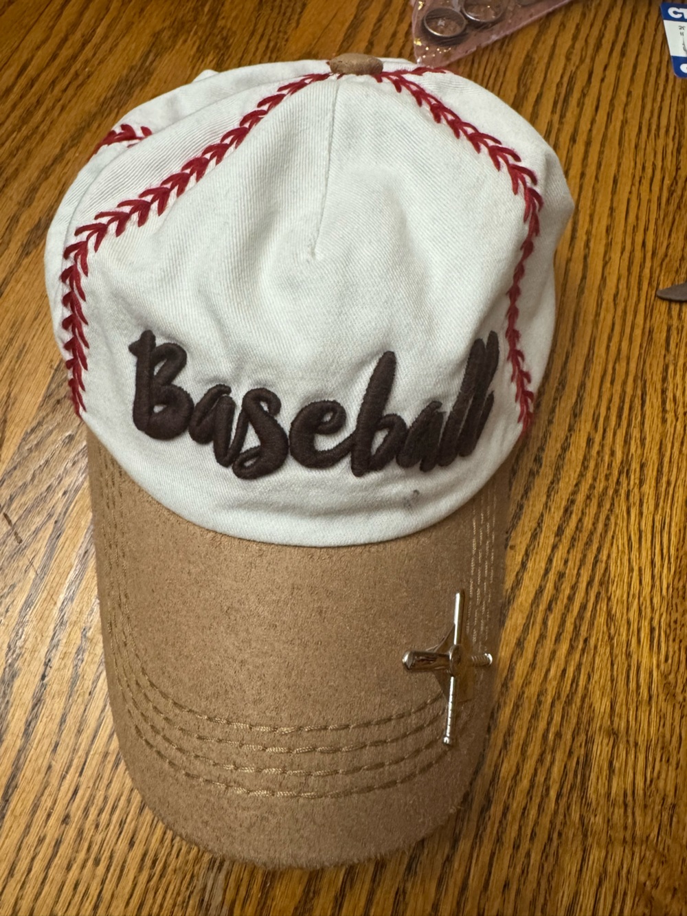 Olive & Pique Baseball-Style Cap in White and Brown